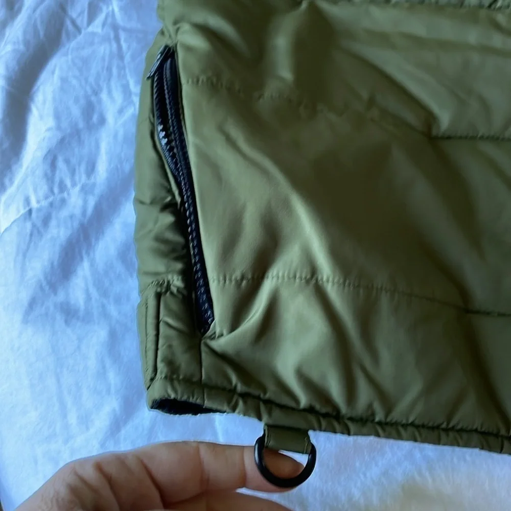 Cirrus puffer vest  size - Picture 4 of 12